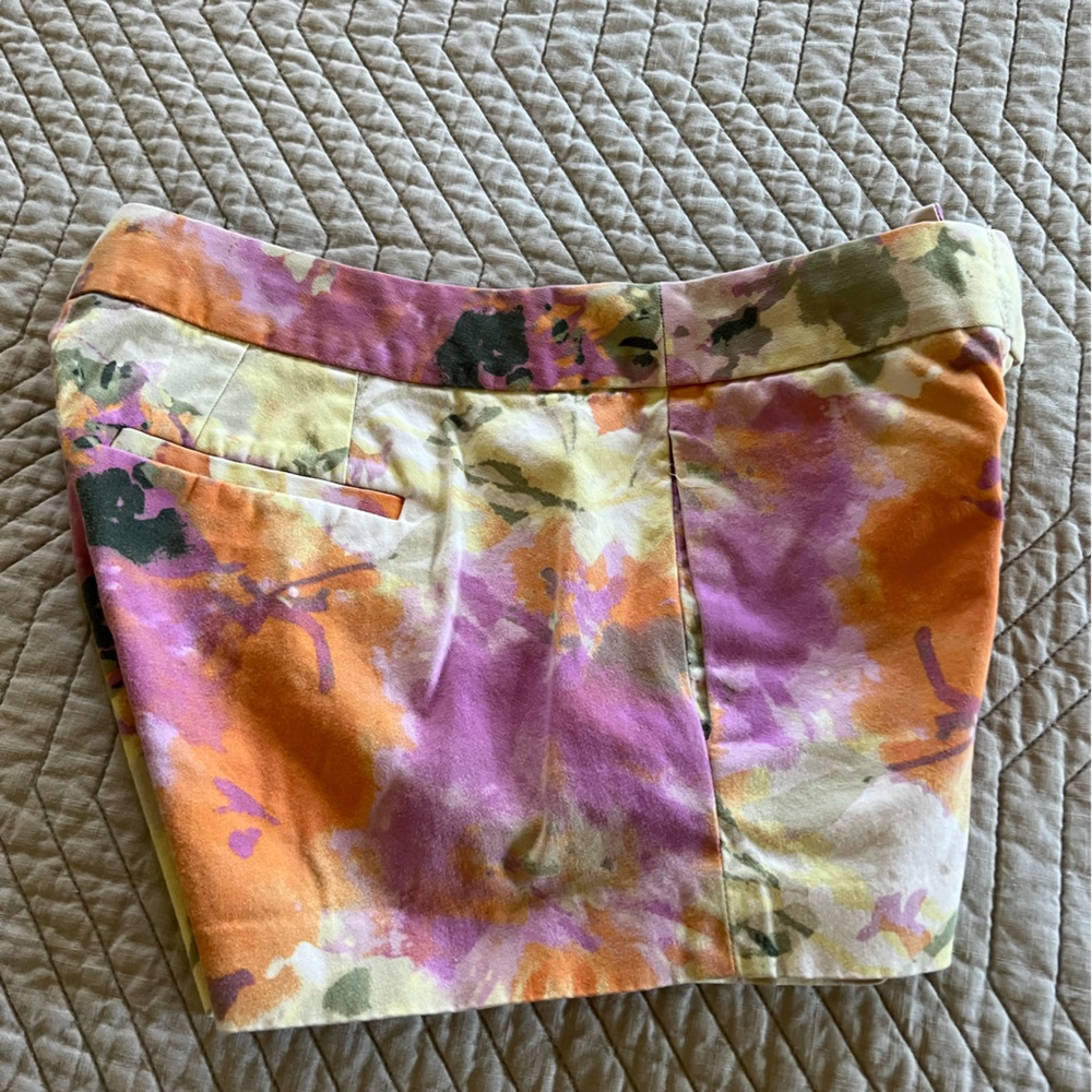Size 2 colorful flower shorts by J Crew stretchy - Picture 4 of 6